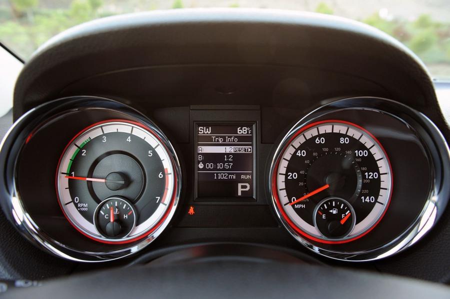  Dodge Durango R/T 2011 года  (фото 21 из 54)